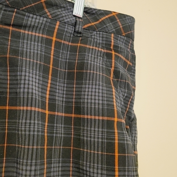 Fila Sport |  Men's Gray and Black Plaid Athleisure Golf Shorts (Waist Size 40) - Picture 8 of 12